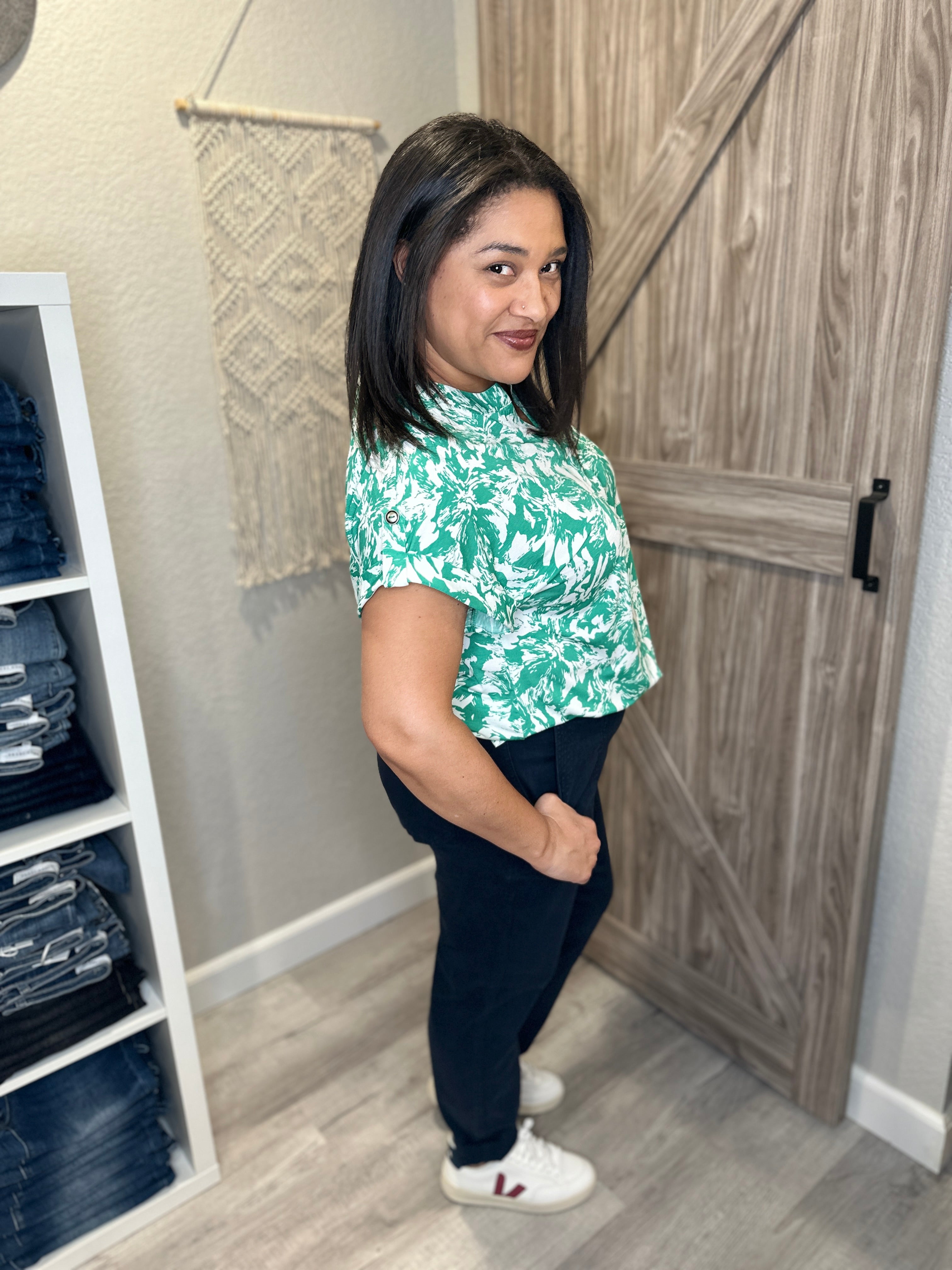 Floral Emerald Green and White Split Neck Short Sleeve Lizzy Top