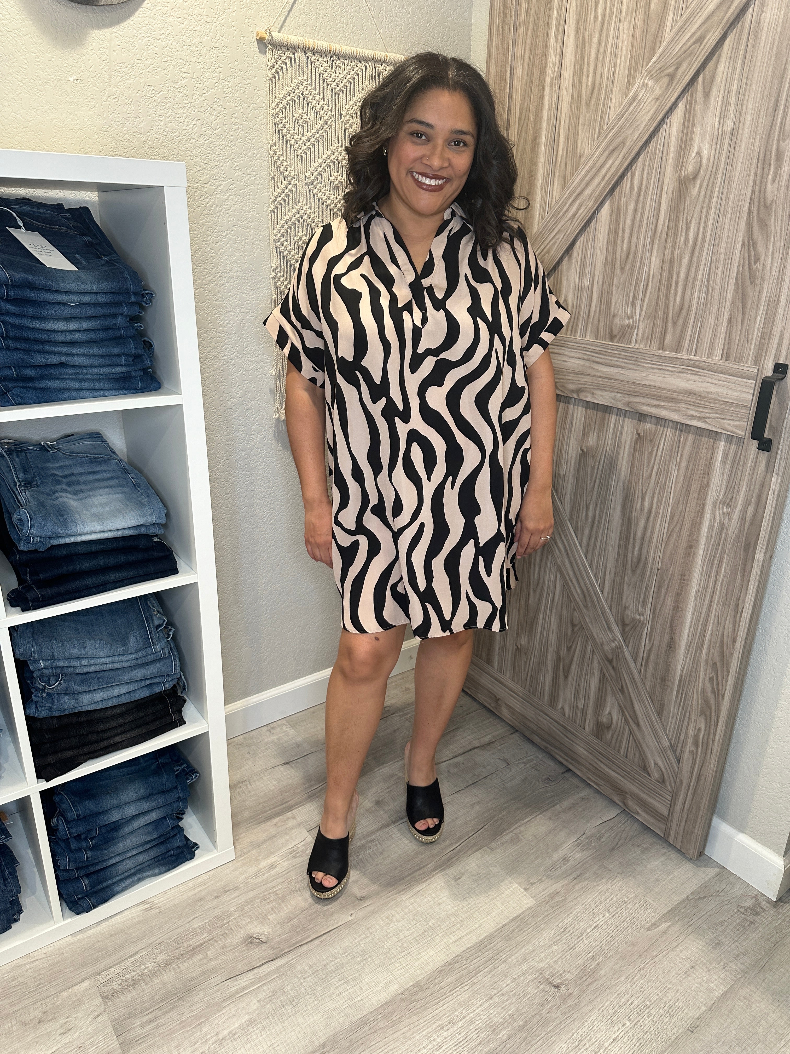 Black & Taupe Abstract Print Short Sleeve Shift Dress