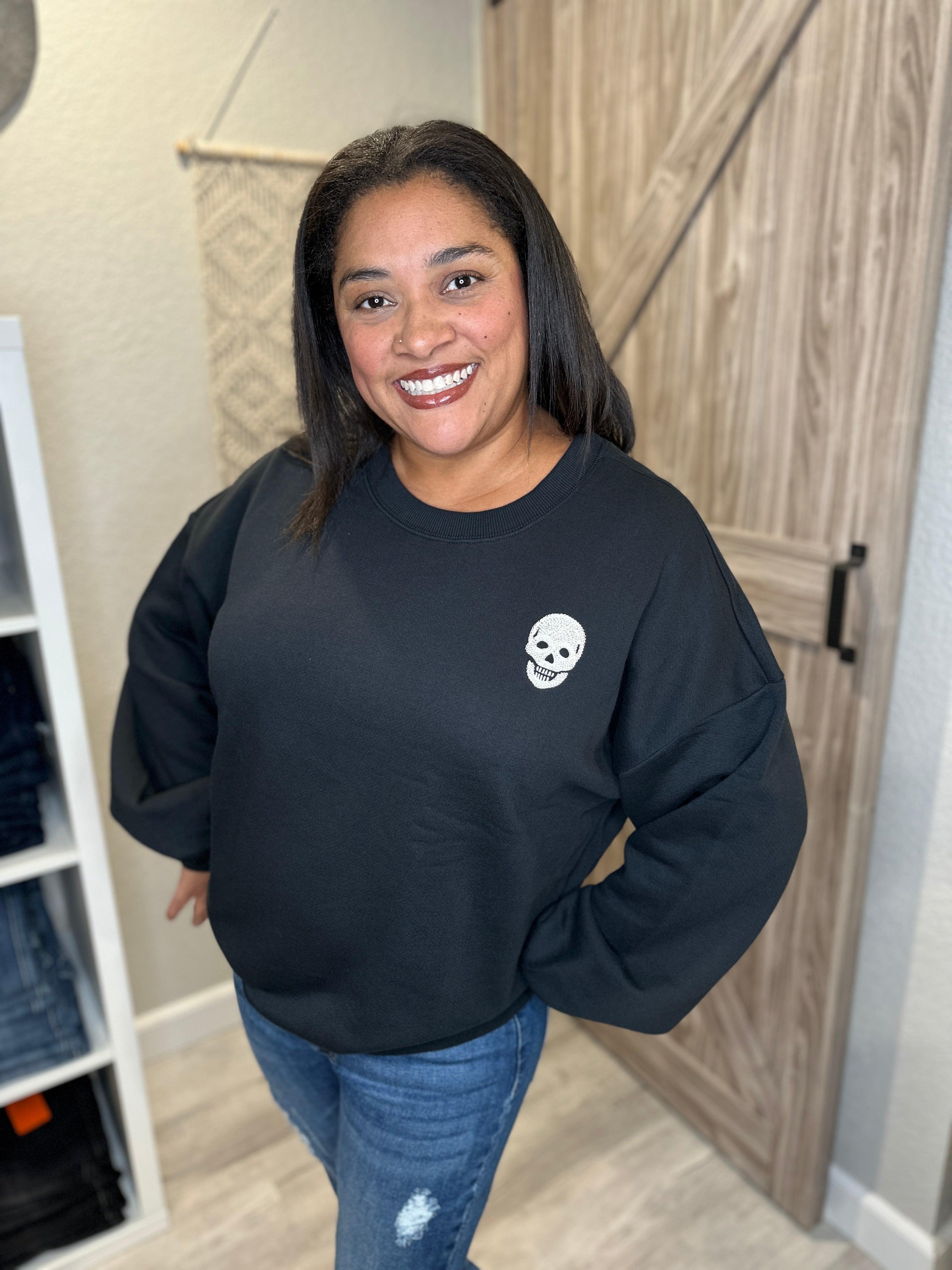 Size Large Chaser Halloween Embroidered Skull Oversized Sweatshirt