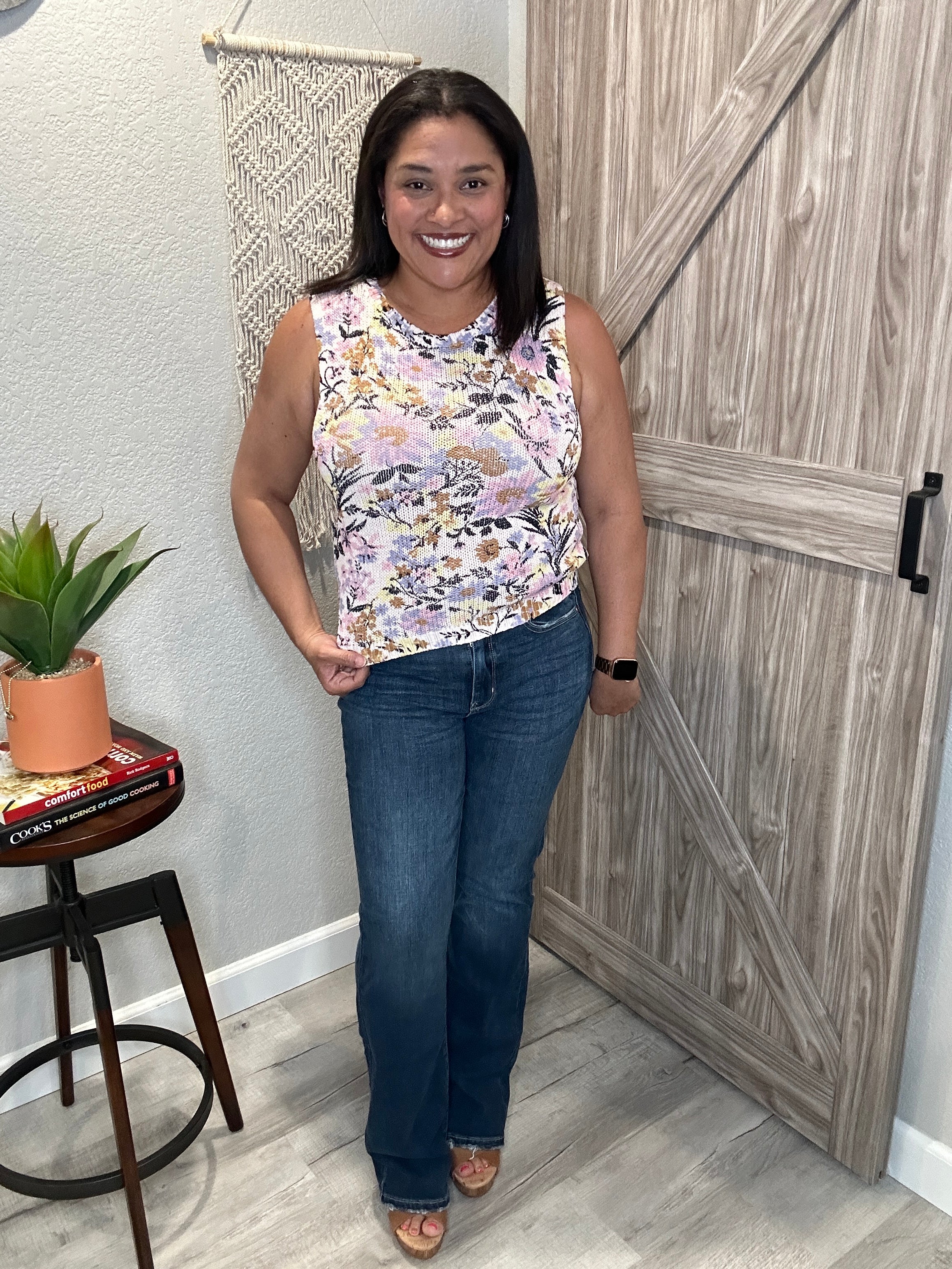 Saltwater Luxe Zehra Sleeveless Floral Sweater Top