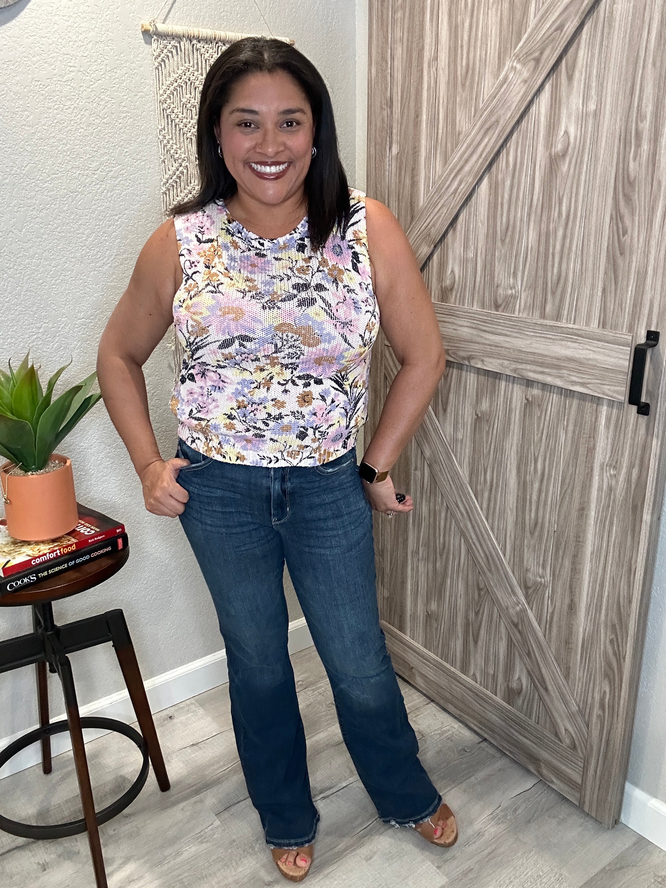 Saltwater Luxe Zehra Sleeveless Floral Sweater Top