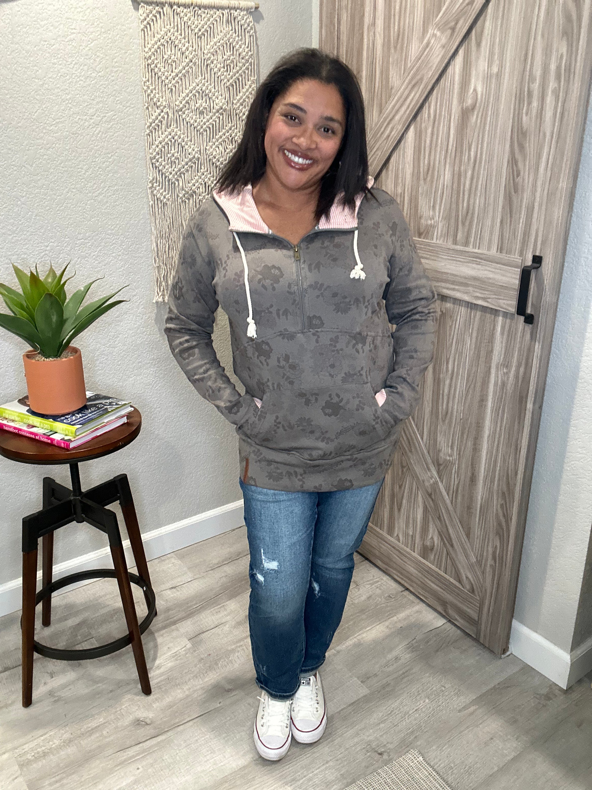 Size XS Ampersand Enchanted Florals Halfzip Hoody Sweatshirt