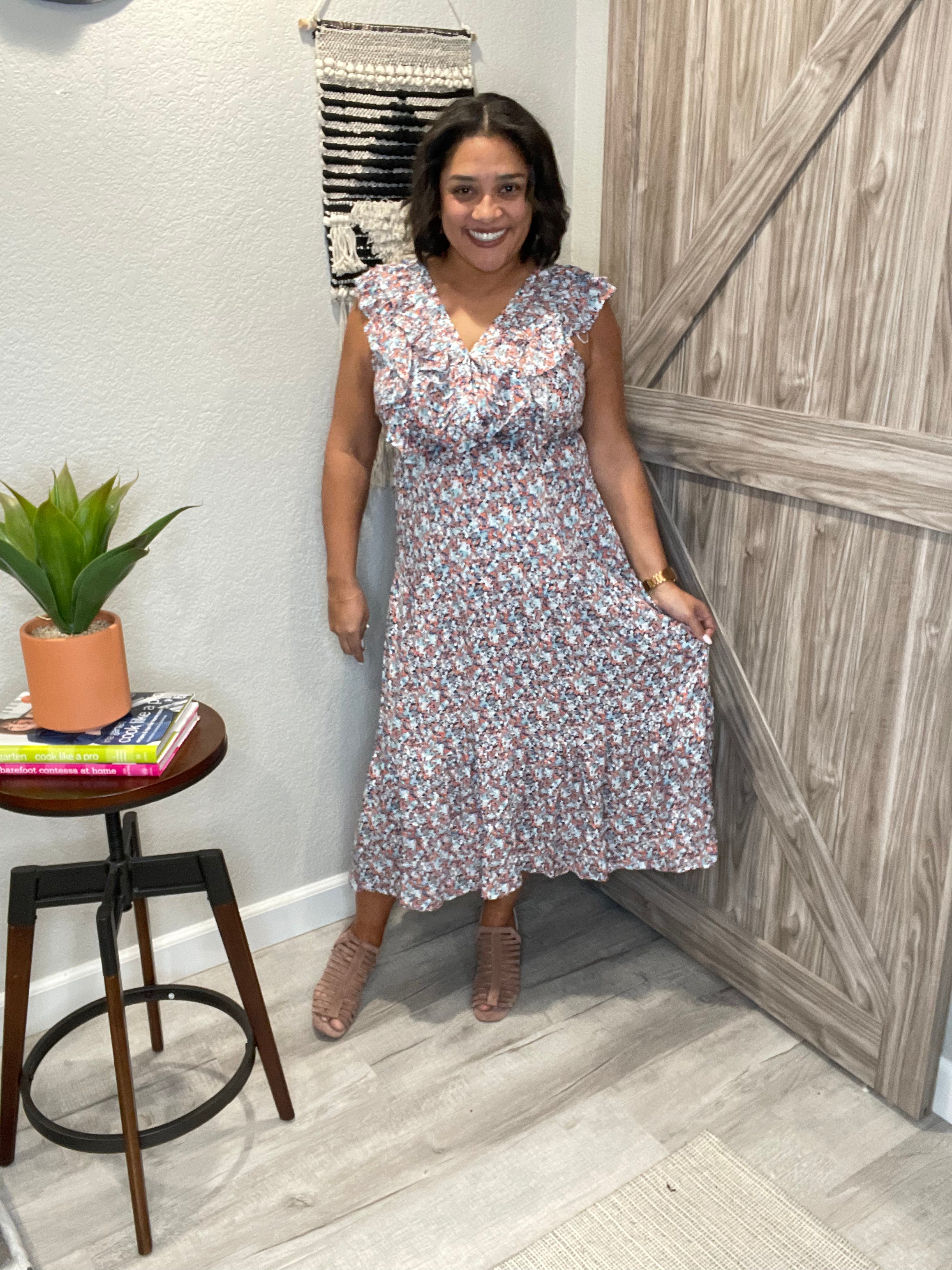 Size Small Spring Floral Ruffle Front Midi Dress