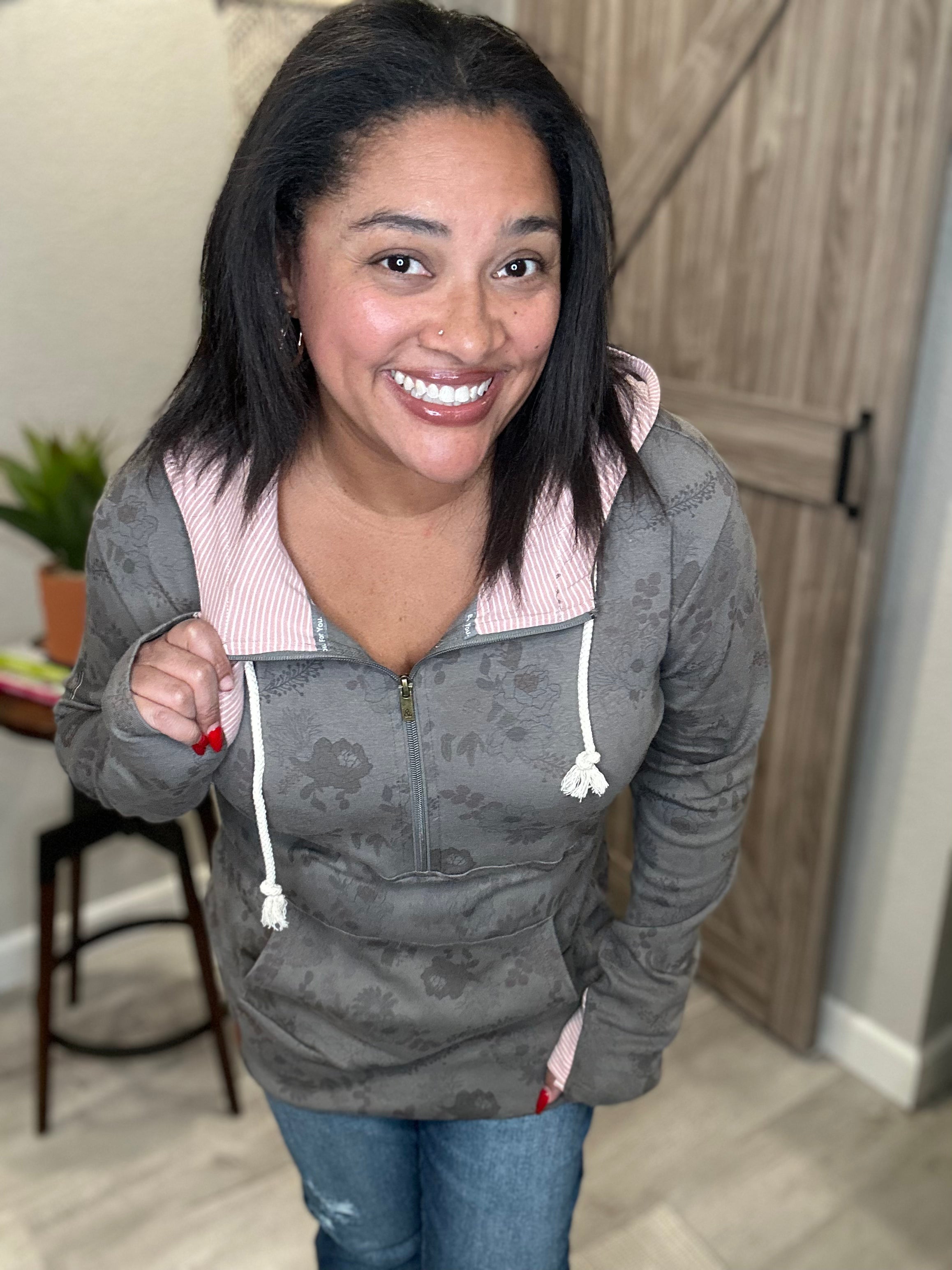 Size XS Ampersand Enchanted Florals Halfzip Hoody Sweatshirt