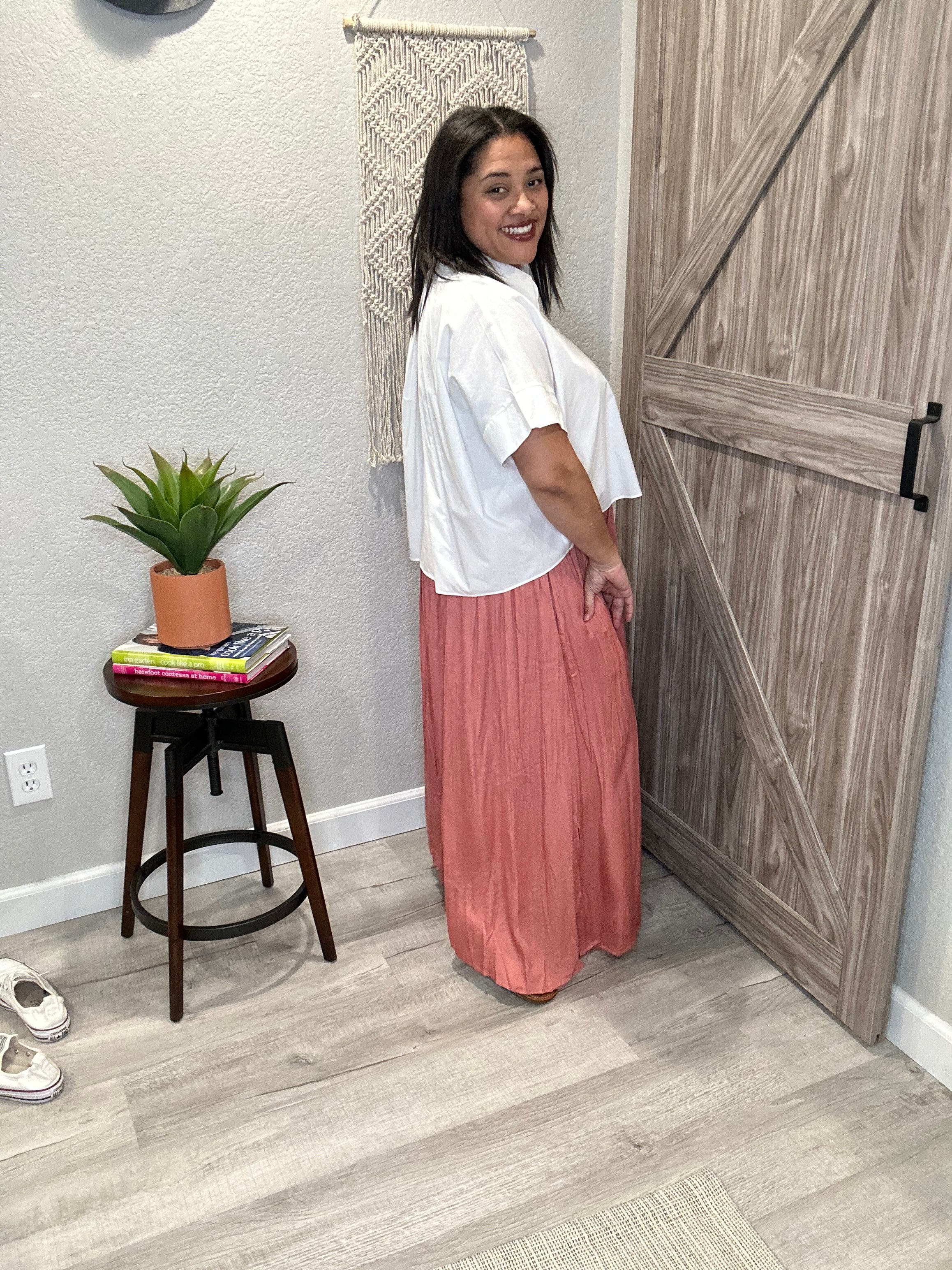 Cropped Crisp Button Down White Collared Short Sleeve Shirt