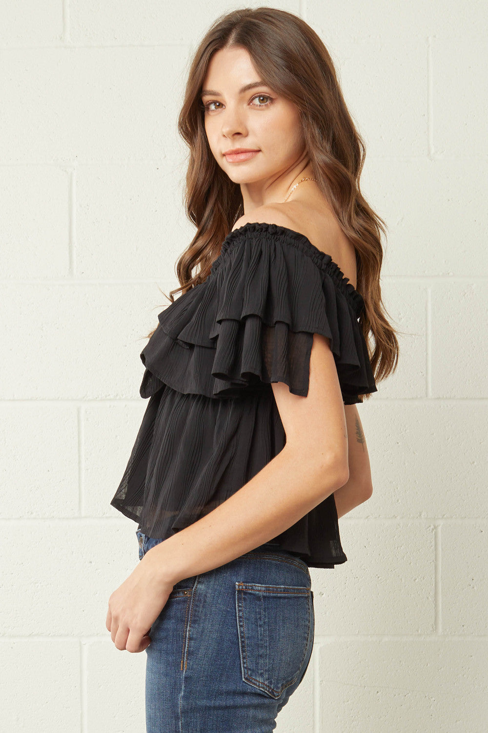 Size Large Off the Shoulder Flounce Ruffle Textured Crop Top