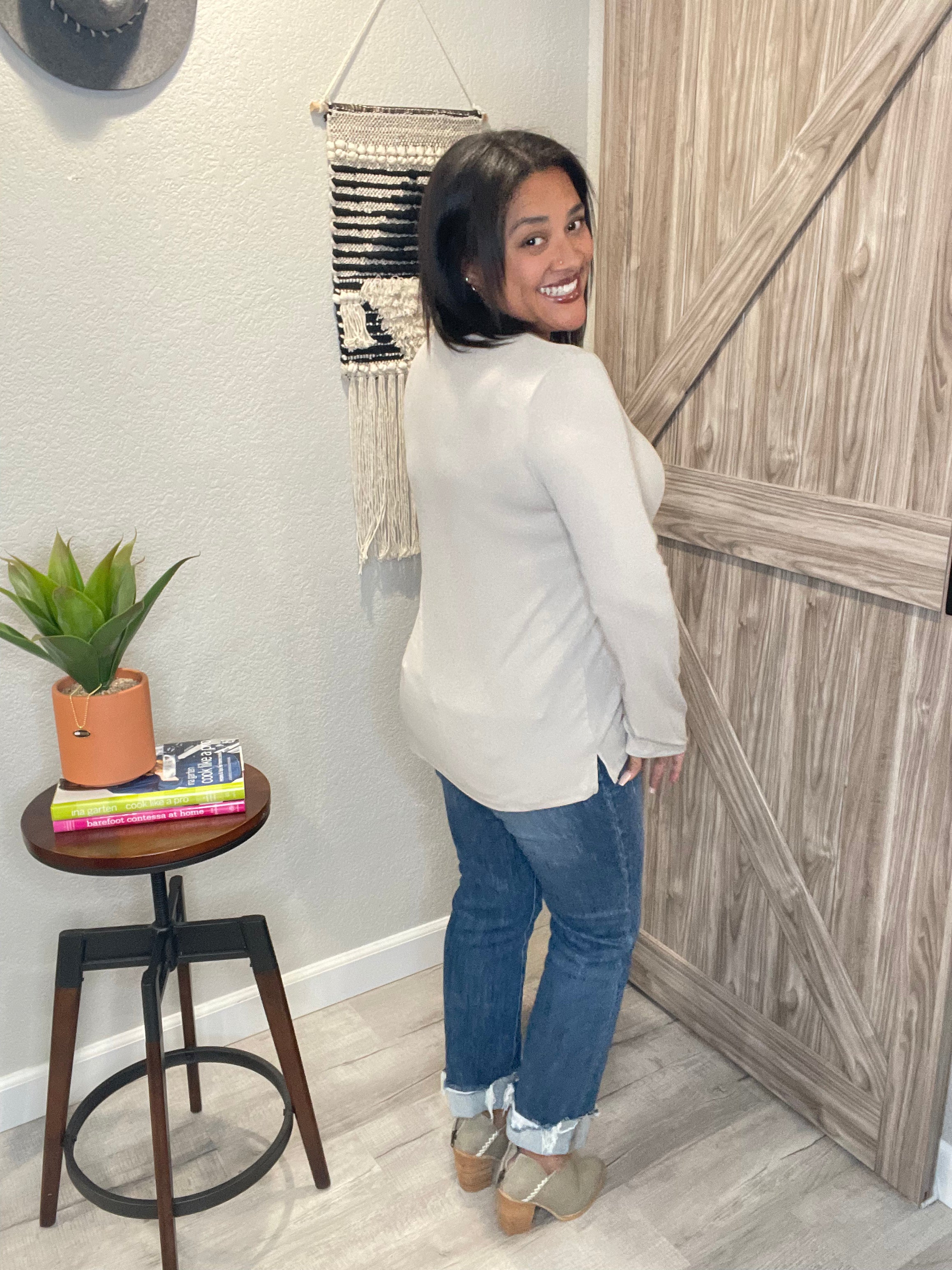 Ribbed Stretch Crew Neck Long Sleeve Shirt
