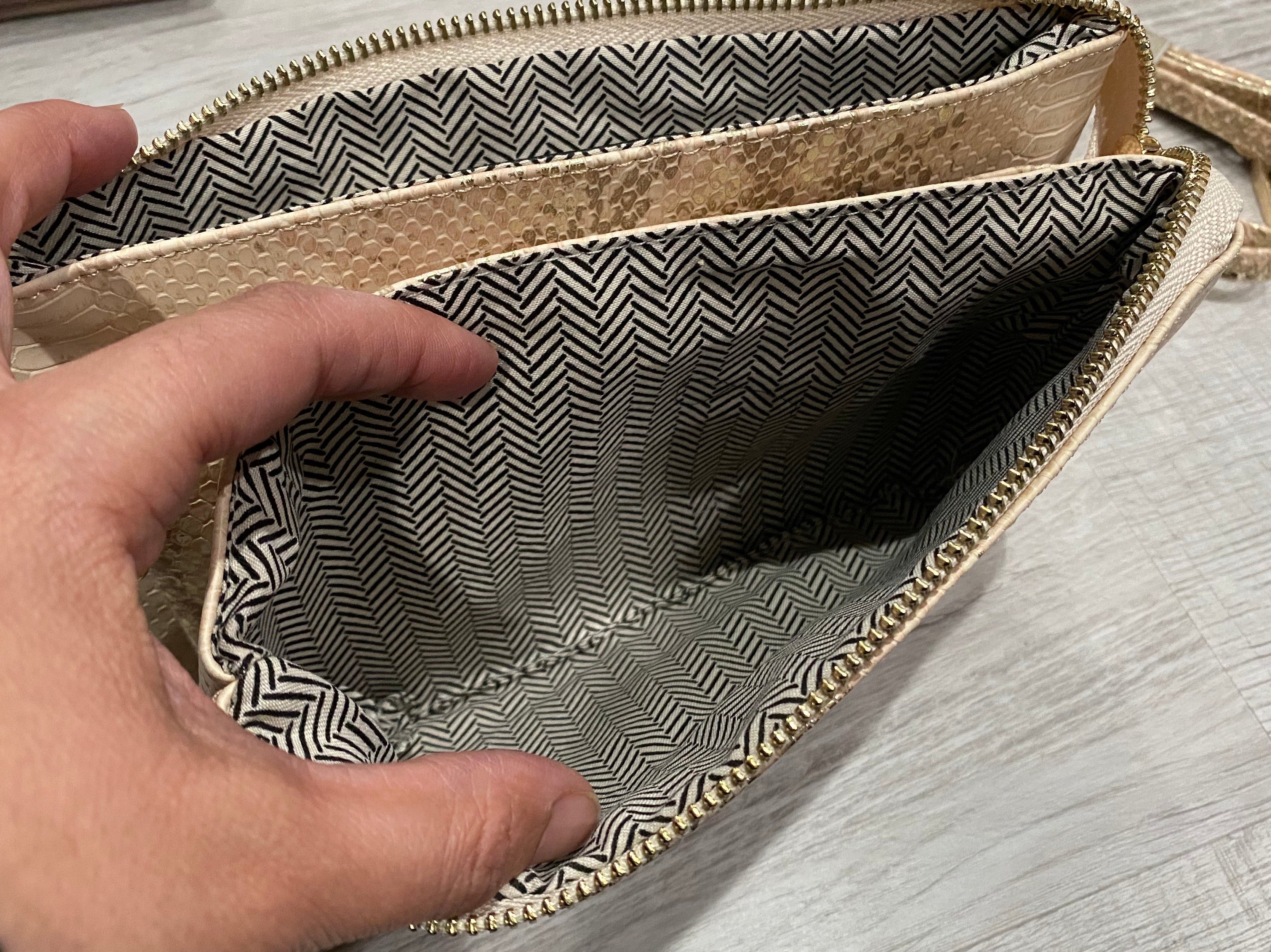 Riley Crossbody & Wristlet Handbag